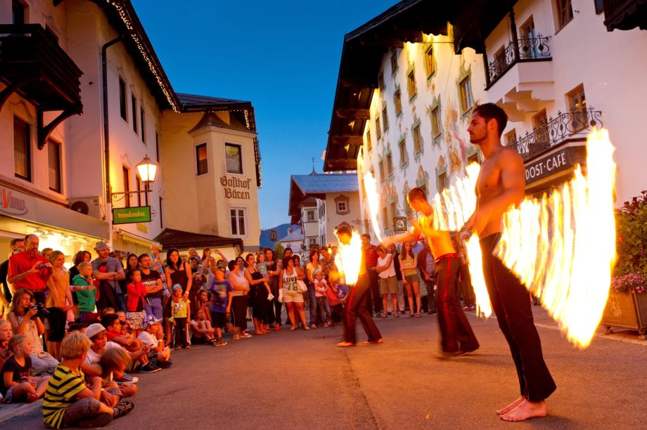 Feuerkünstler in St. Johann