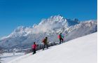 Skitourengeher bei sonnigen Wetter